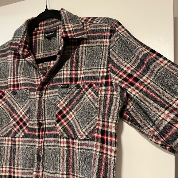 Matix | Plaid Button Up Shirt - Picture 3 of 14